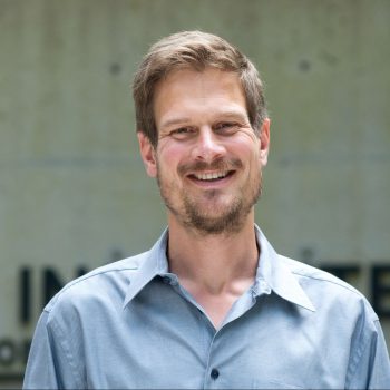 Portrait photo of Peter  Dauvergne