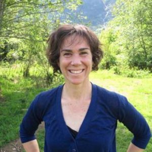 Portrait photo of Rachelle Beveridge